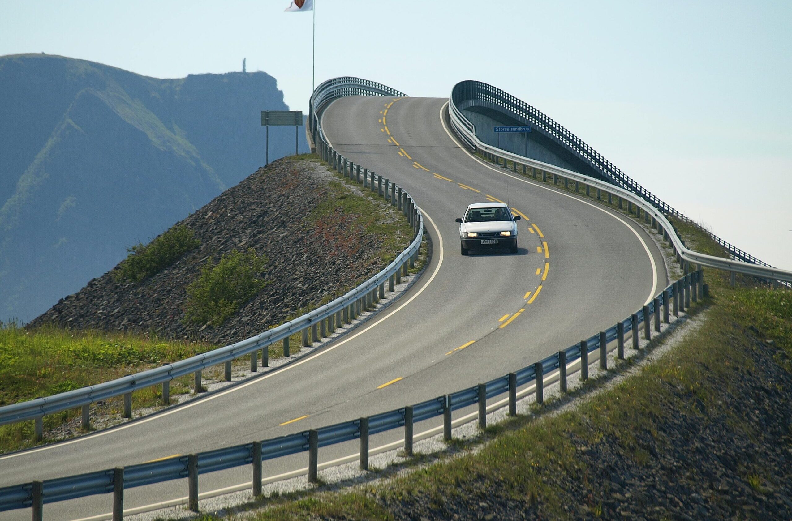 Metal Crash Barrier Damaru Shakti Construction